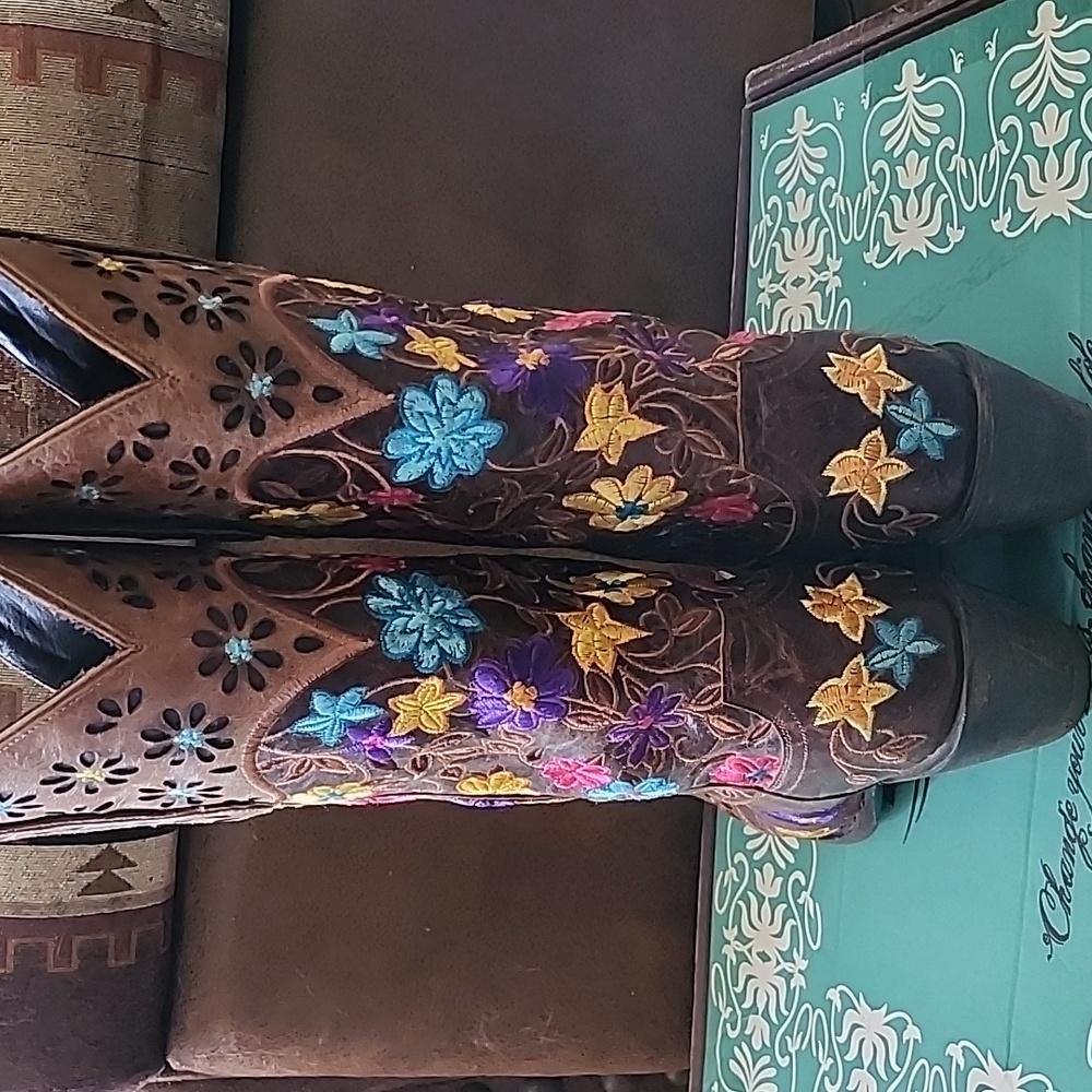 Lane !!Gorgeous!! Daisy Queen Western Boots, Size 9B - Picture 5 of 13